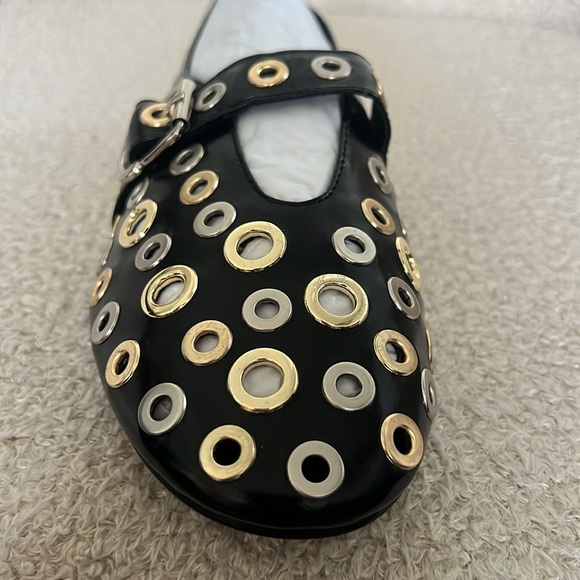 Jeffrey Campbell Flats Holed in Black Gold & Silver - Picture 5 of 6